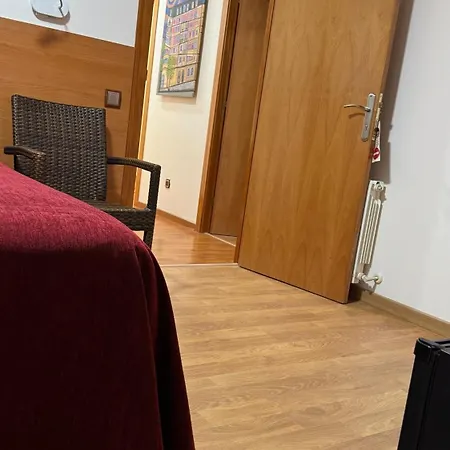 Guest house Madrazo 2*