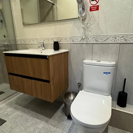 Guest house Madrazo 2*