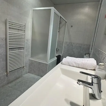 Guest house Madrazo 2*