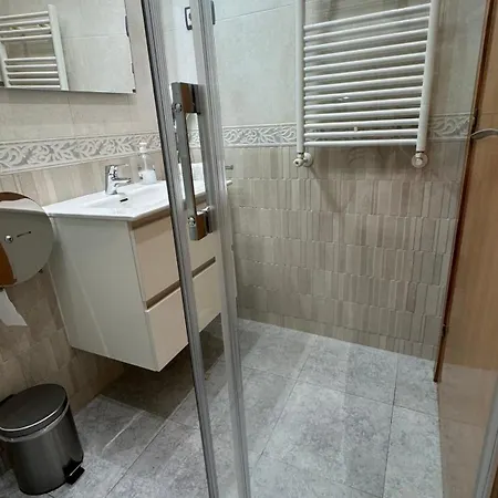 Guest house Madrazo 3*
