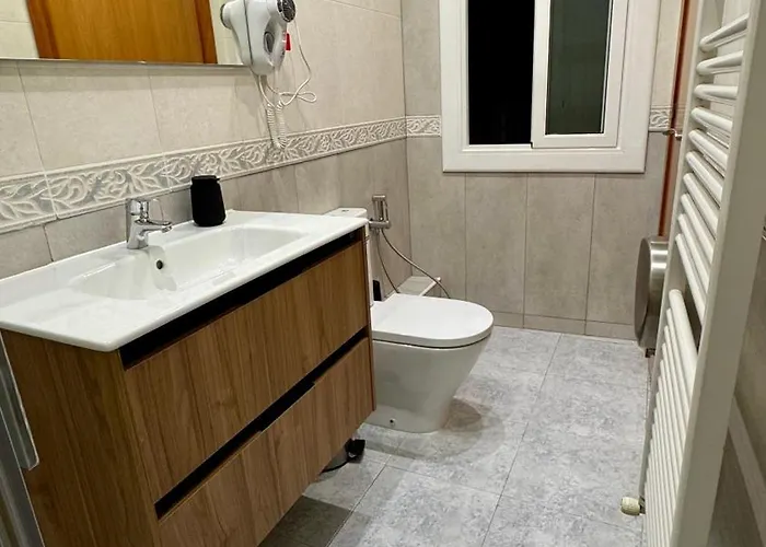Konukevi Madrazo 3*