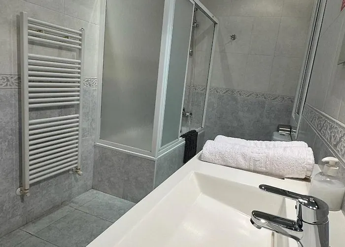 Konukevi Madrazo 3*